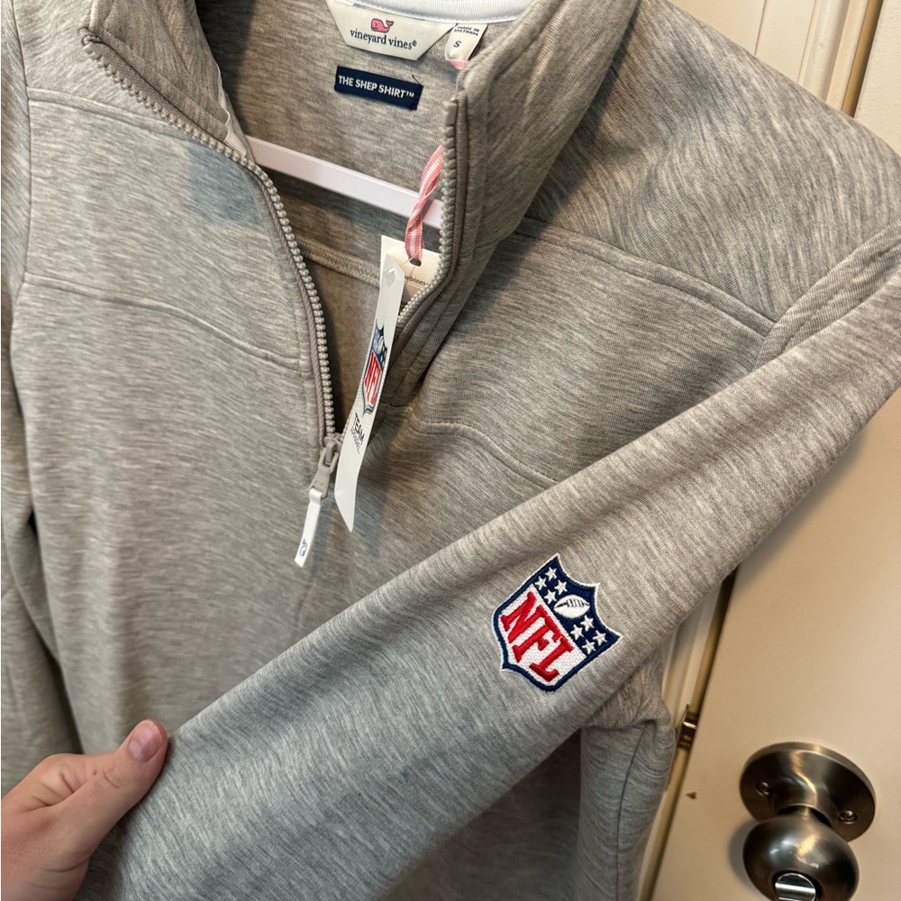 Vineyard vines & NFL shep shirt